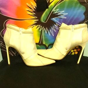 Manolo Blahnik Ankle Boots Size 9